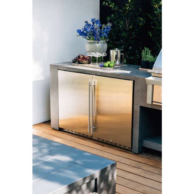 24" Deluxe Refrigerator